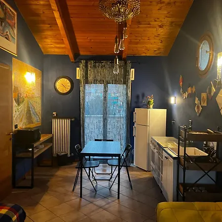 House Apartment *