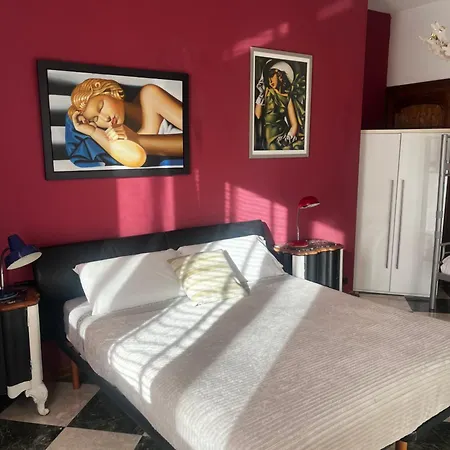 House Apartment *